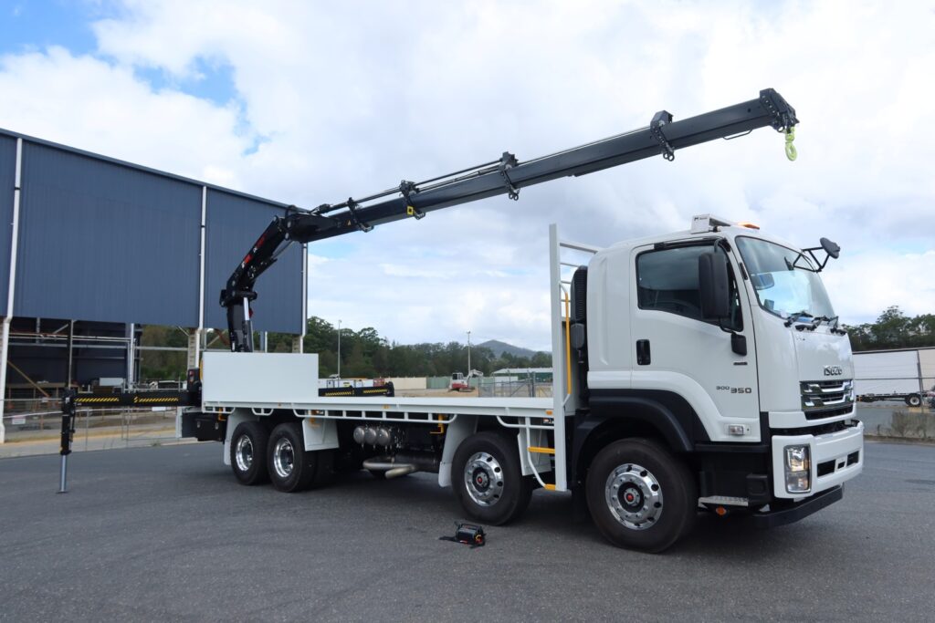 2025 Isuzu FYJ 300-350 AUTO LWB (8x4) - REAR MOUNTED - HIAB X-HIDUO 258EP5 R/C CRANE - 5 x CRANE EXTENSIONS image 2