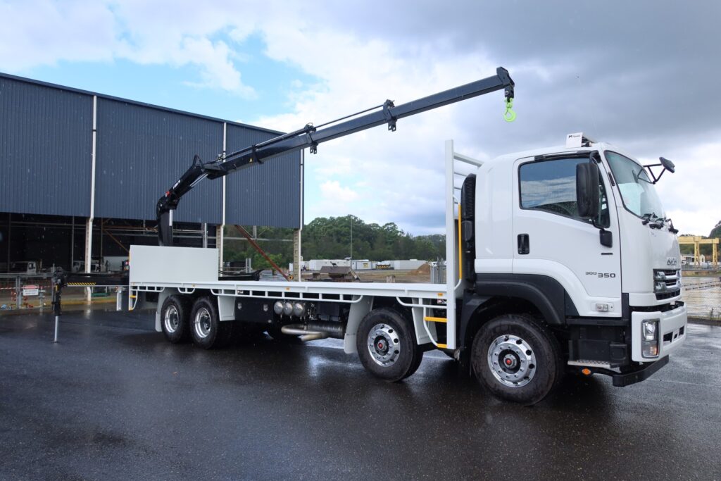 2024 Isuzu FYJ 300-350 AUTO 8x4 - CRANE TRUCK