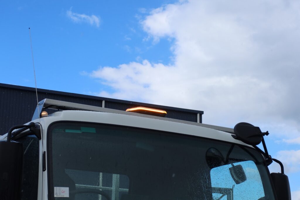 2024 Isuzu FYJ 300-350 AUTO 8x4 - CRANE TRUCK image 15