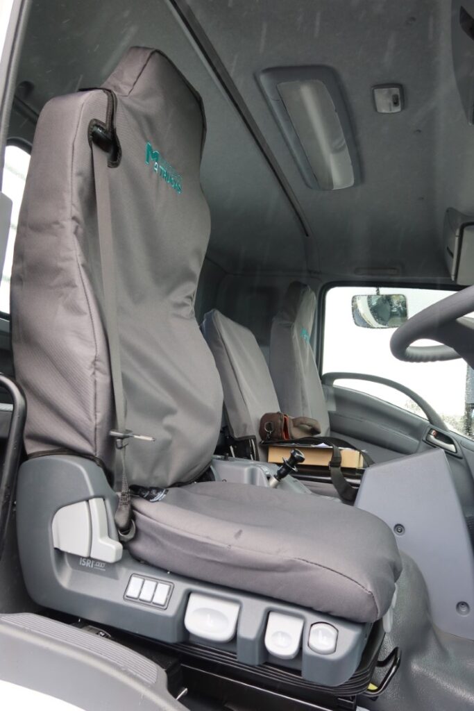 2024 Isuzu FYJ 300-350 AUTO 8x4 - CRANE TRUCK image 17