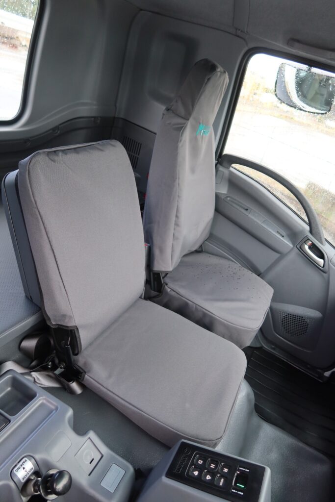 2024 Isuzu FYJ 300-350 AUTO 8x4 - CRANE TRUCK image 18