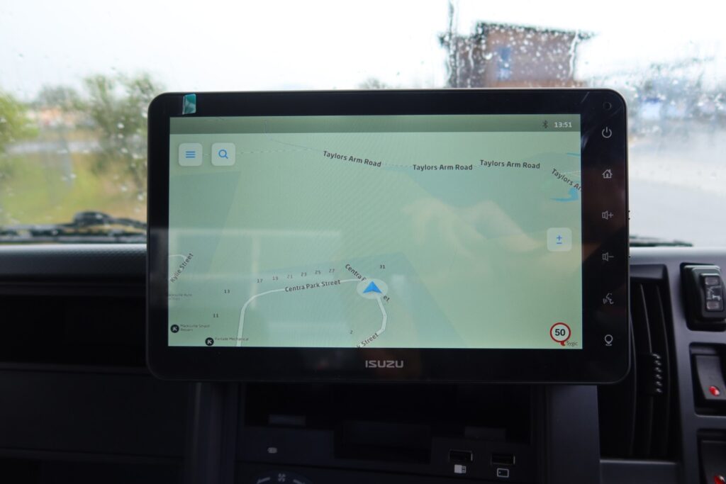 2024 Isuzu FYJ 300-350 AUTO 8x4 - CRANE TRUCK image 21