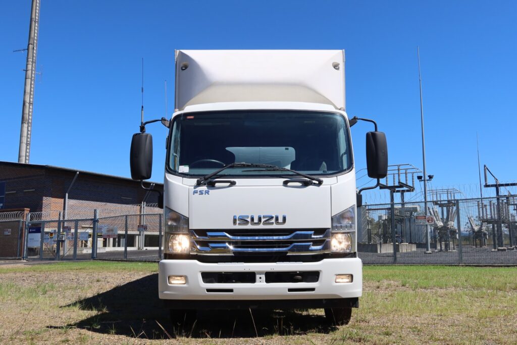 2021 Isuzu FSR 140-260 Auto - CURTAINSIDE TRUCK WITH TAILGATE LOADER image 10