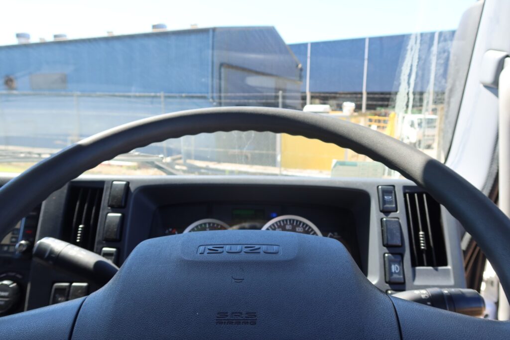 2021 Isuzu FSR 140-260 Auto - CURTAINSIDE TRUCK WITH TAILGATE LOADER image 20