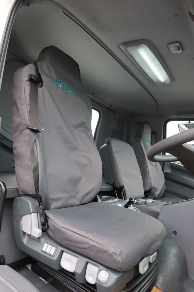 2025 Isuzu FYJ 300-350 AUTO (8x4) - TRAY TRUCK image 11