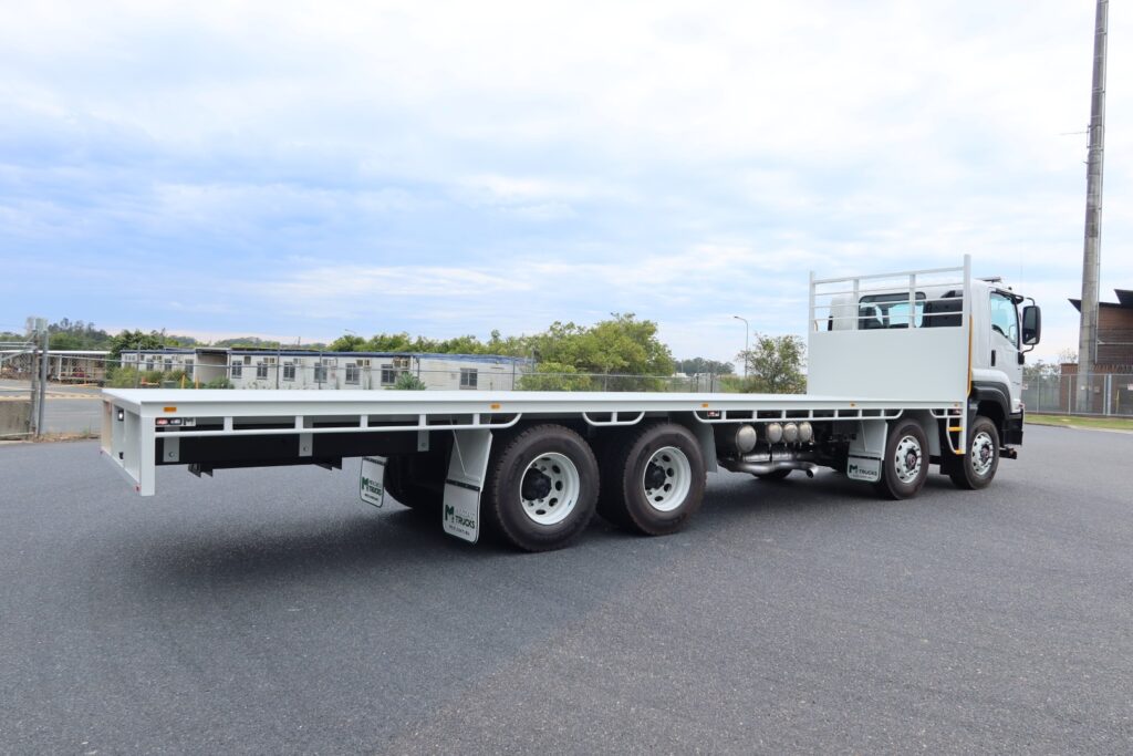 2025 Isuzu FYJ 300-350 AUTO (8x4) - TRAY TRUCK image 7