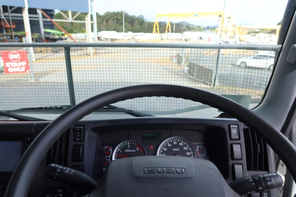 2016 Isuzu FTS 139-260 4x4 Crew Cab AUTO - SERVICE TRUCK image 19