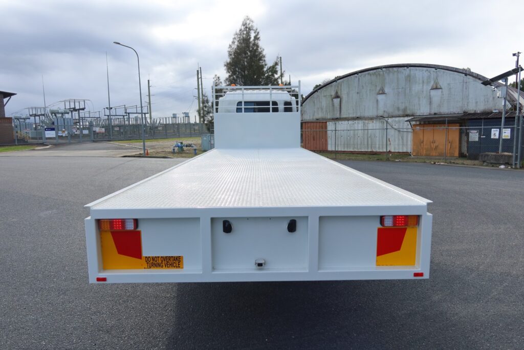 2018 Isuzu FTR 150-260 Crew Cab - TRAY TRUCK image 7