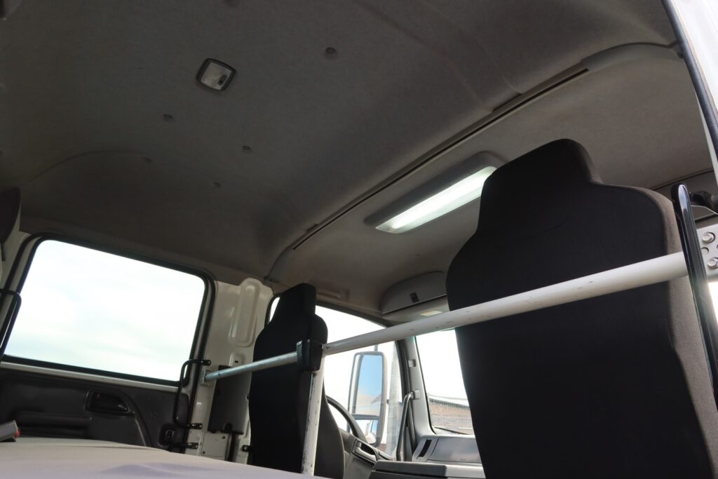 2018 Isuzu FTR 150-260 Crew Cab - TRAY TRUCK image 16