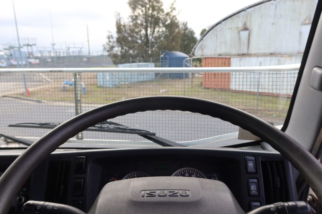 2018 Isuzu FTR 150-260 Crew Cab - TRAY TRUCK image 22