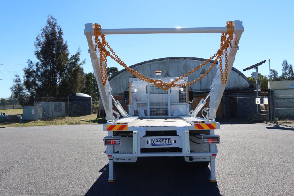2015 Isuzu NQR 450 MWB AMT Auto - WEST-TRANS DS40s SKIP-BIN LIFTER image 6