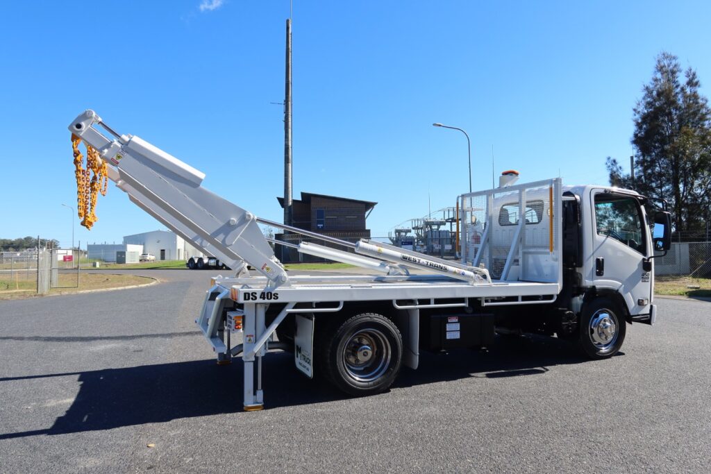 2015 Isuzu NQR 450 MWB AMT Auto - WEST-TRANS DS40s SKIP-BIN LIFTER image 7