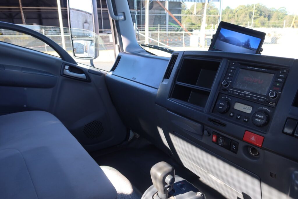2015 Isuzu NQR 450 MWB AMT Auto - WEST-TRANS DS40s SKIP-BIN LIFTER image 23