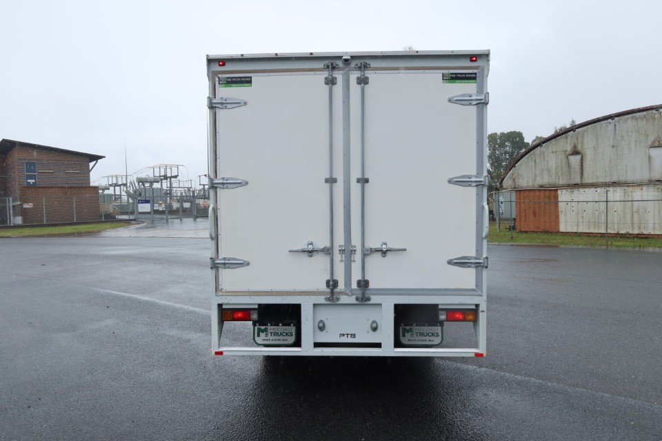 2019 Fuso Canter FE 515 AMT Auto - REFRIGERATED TRUCK image 12