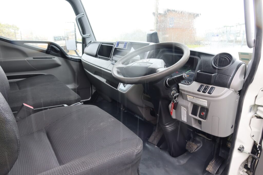 2019 Fuso Canter FE 515 AMT Auto - REFRIGERATED TRUCK image 13