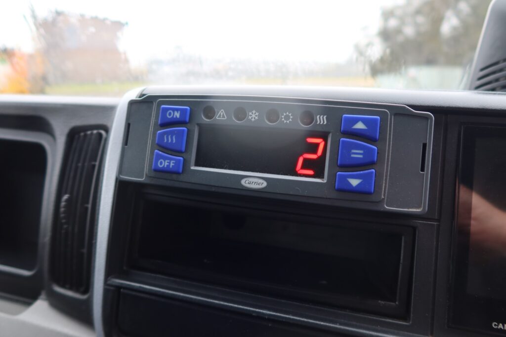 2019 Fuso Canter FE 515 AMT Auto - REFRIGERATED TRUCK image 14