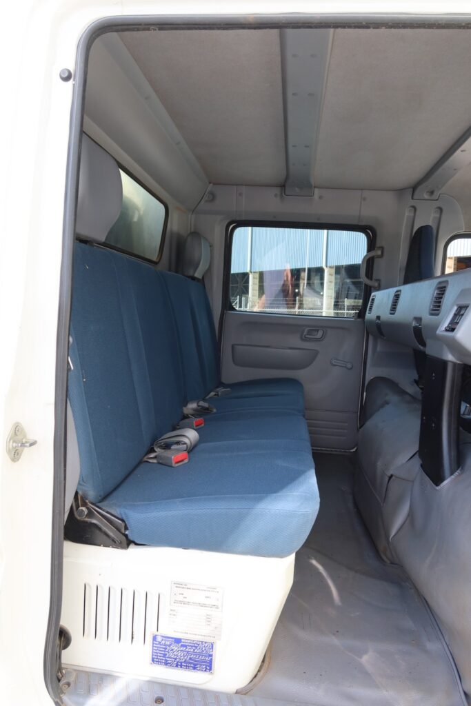 2015 Fuso Canter FE 815 Duonic Crew Cab - ALLOY TIPPER AND TOOLBOX TRUCK image 14