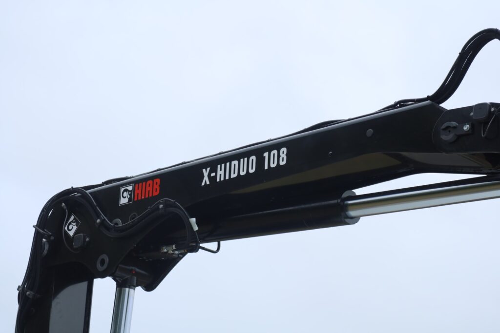 2026 Isuzu FSR 140/120 ­260 AT R66 AUTO - CRANE TRUCK image 9