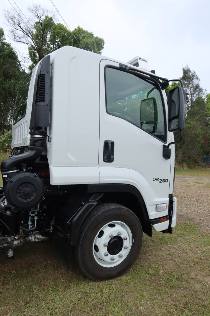 2026 Isuzu FSR 140/120 ­260 AT R66 AUTO - CRANE TRUCK image 15