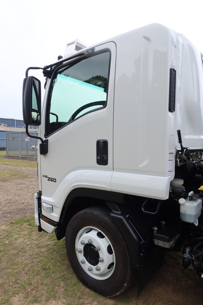 2026 Isuzu FSR 140/120 ­260 AT R66 AUTO - CRANE TRUCK image 16