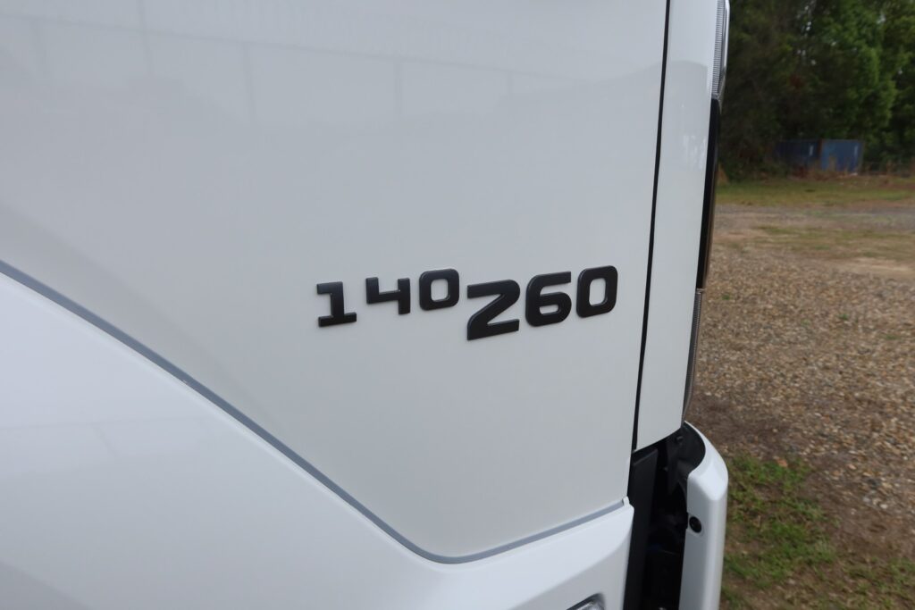 2026 Isuzu FSR 140/120 ­260 AT R66 AUTO - CRANE TRUCK image 17
