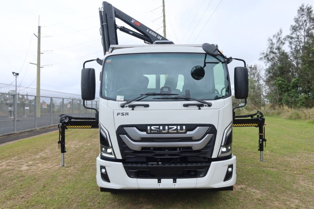 2026 Isuzu FSR 140/120 ­260 AT R66 AUTO - CRANE TRUCK image 18