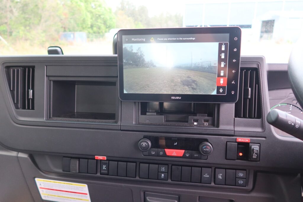 2026 Isuzu FSR 140/120 ­260 AT R66 AUTO - CRANE TRUCK image 27